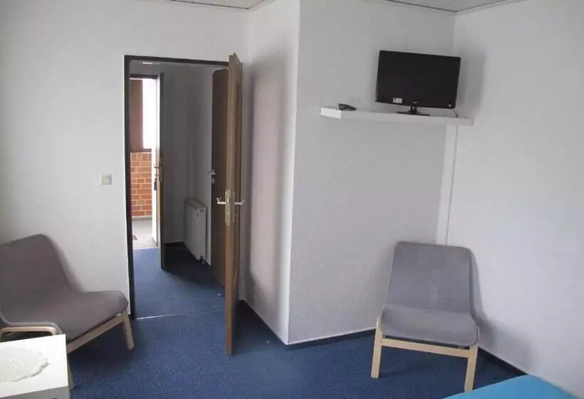 Hotelli Pension Check In