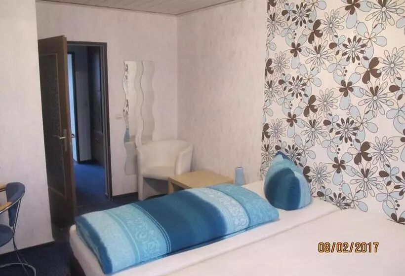 Hotelli Pension Check In