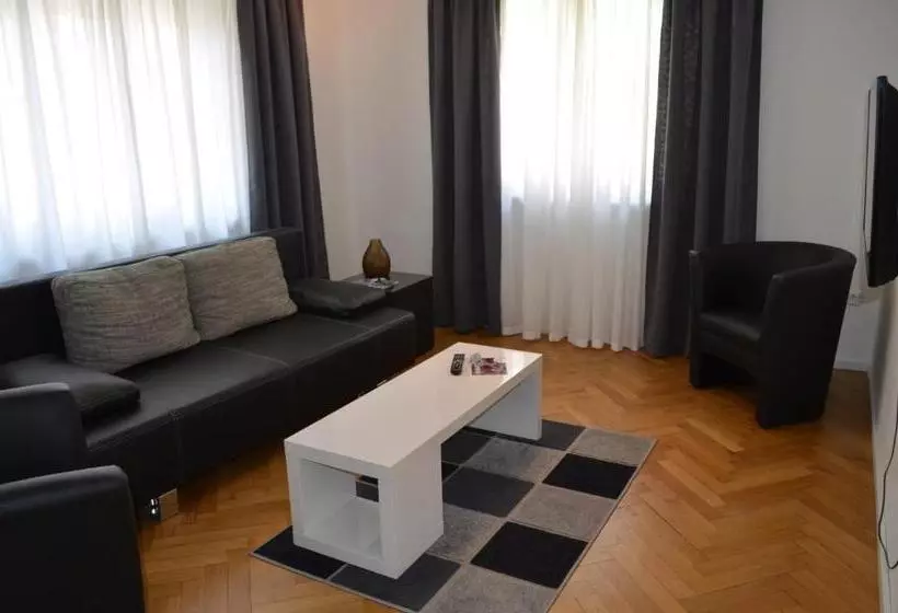 Hotelli Prinz City Apartments Mit Klimaanlagen