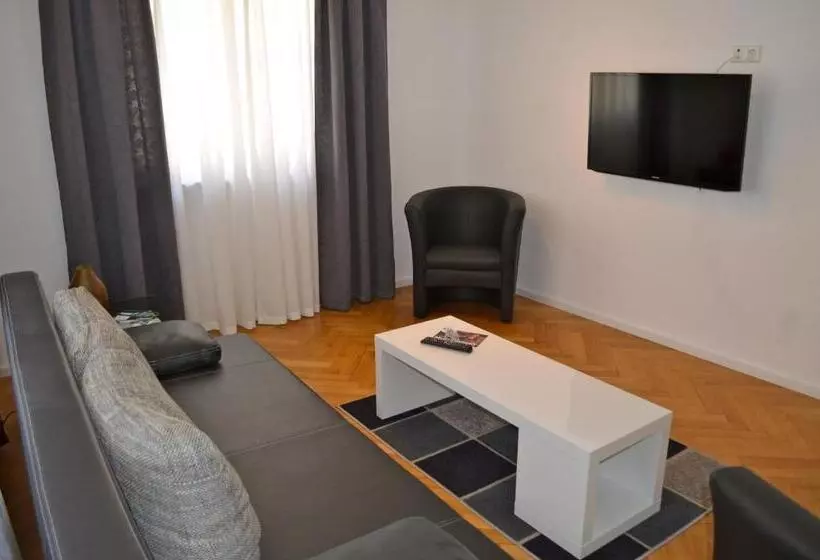 Hotelli Prinz City Apartments Mit Klimaanlagen