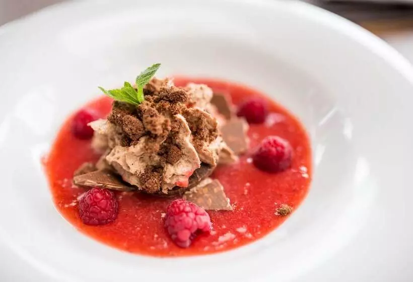 Hotelli & Restaurant Fackelgarten Plau Am See