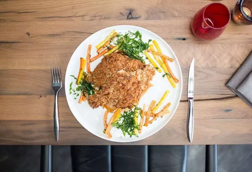 Hotelli & Restaurant Fackelgarten Plau Am See