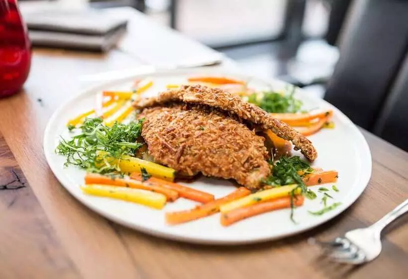 Hotelli & Restaurant Fackelgarten Plau Am See