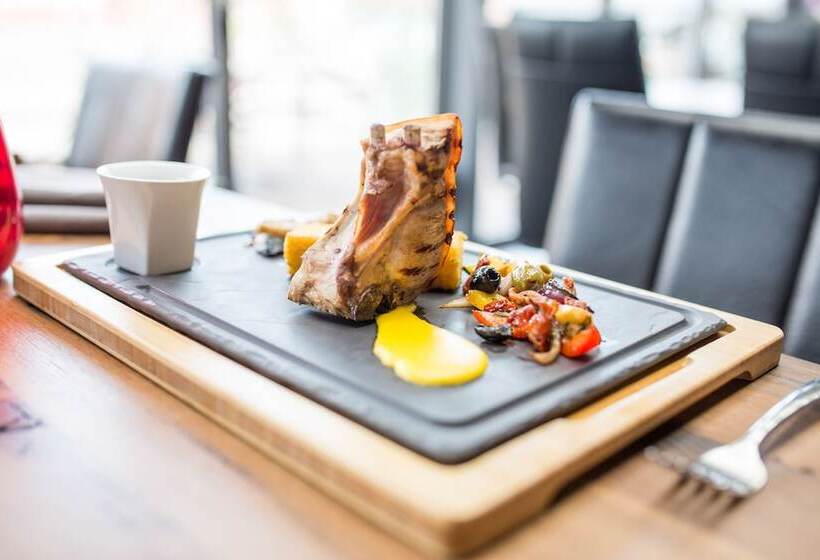 酒店 & Restaurant Fackelgarten Plau Am See