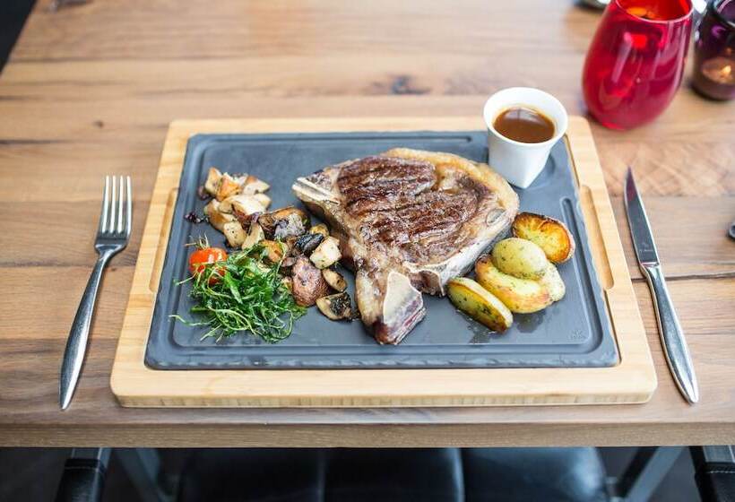 酒店 & Restaurant Fackelgarten Plau Am See