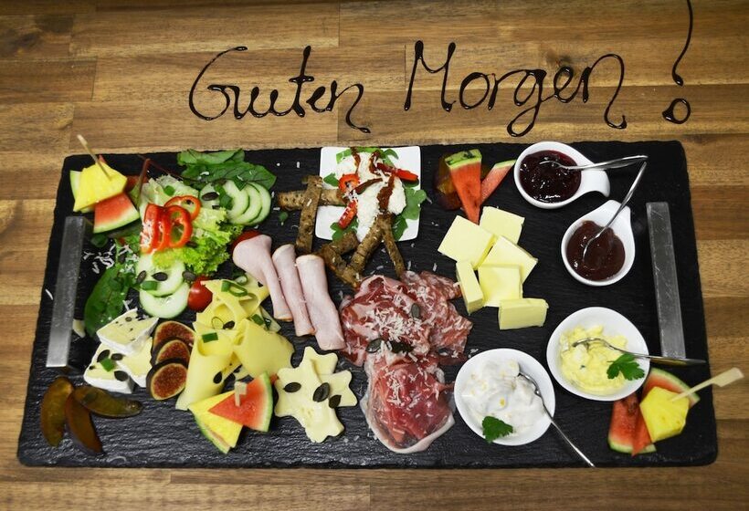 酒店 & Restaurant Fackelgarten Plau Am See