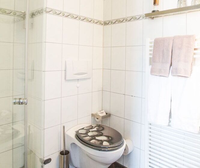 酒店 & Restaurant Fackelgarten Plau Am See