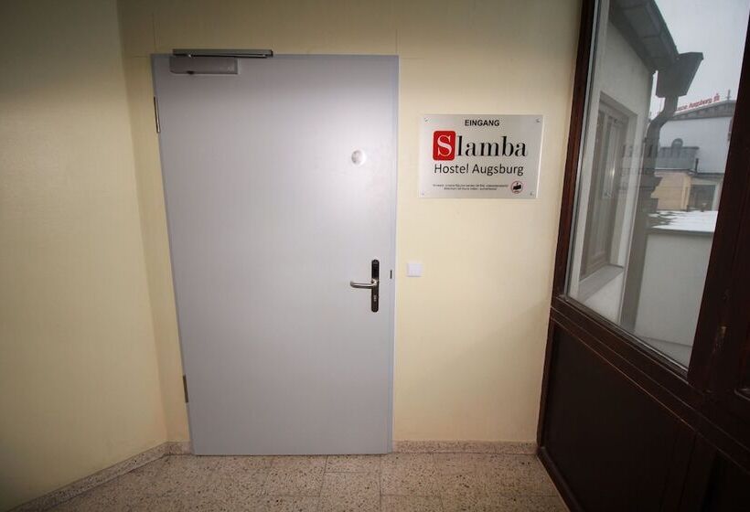 فندق Slamba Hostel