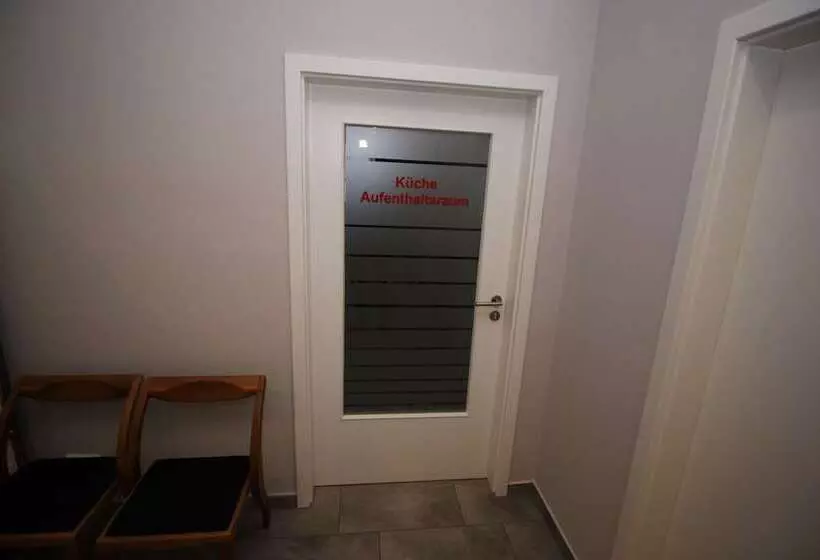 هتل Slamba Hostel