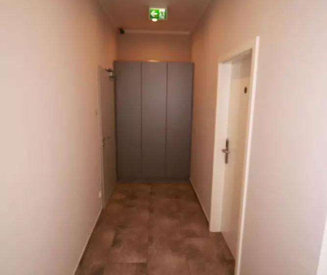 هتل Slamba Hostel