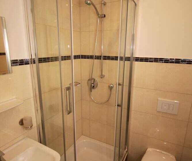 فندق Slamba Hostel