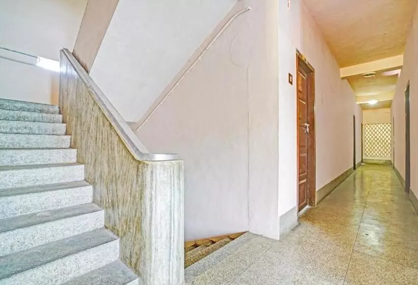 Hotelli Spot On Padinjarekara Tourist Home