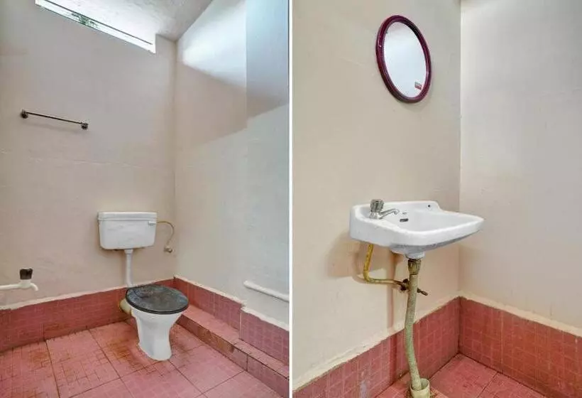Hotelli Spot On Padinjarekara Tourist Home