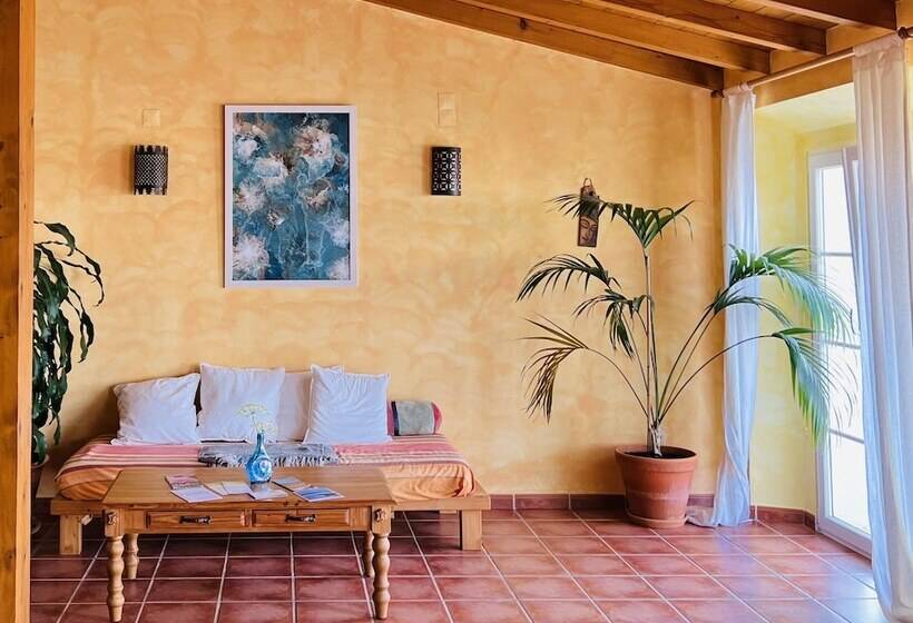 بنسيون Casa Presente Guesthouse