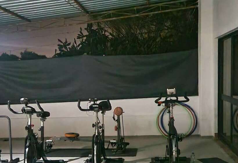 پانسیون Ufitness Retreat Guesthouse