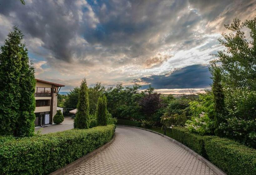 渡假胜地 La Mesteceni & Loc Cu Stări De Bine, Spa Adult Only