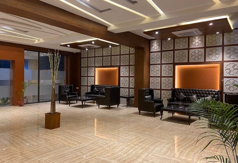 Click Hotel Lh Seven Morbi