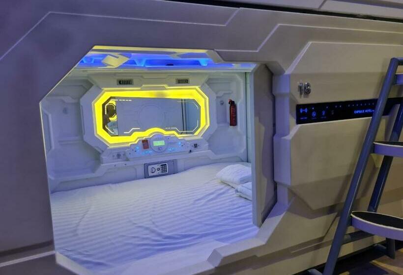 Capsule Hotel Capsule Riverside