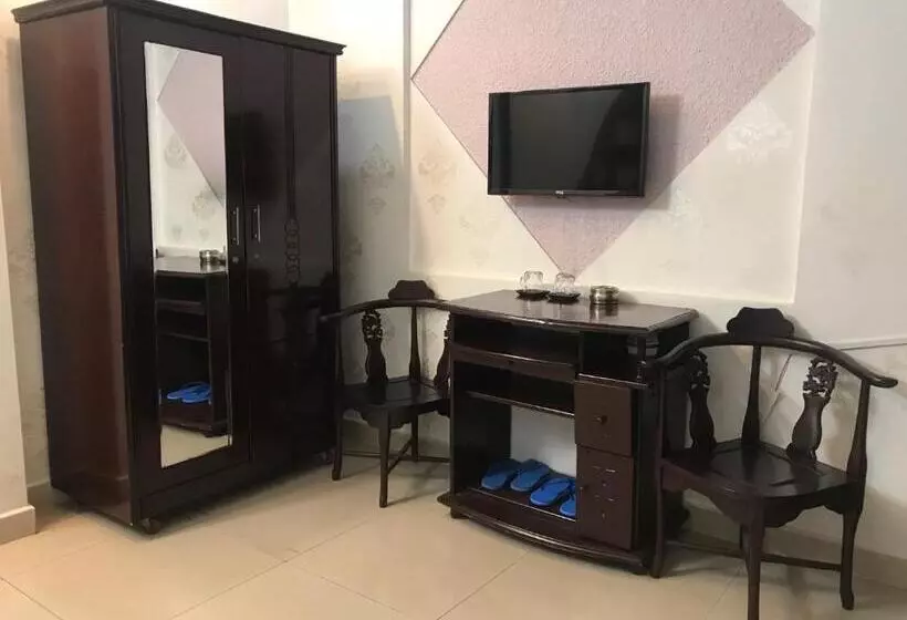 هتل Khách Sạn Hồng Tâm