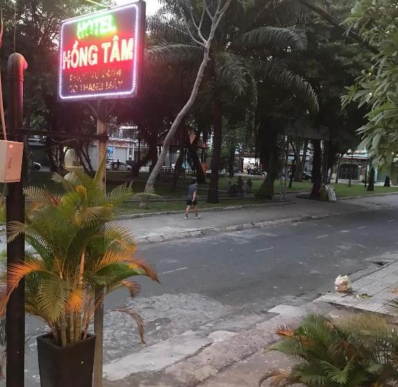 هتل Khách Sạn Hồng Tâm