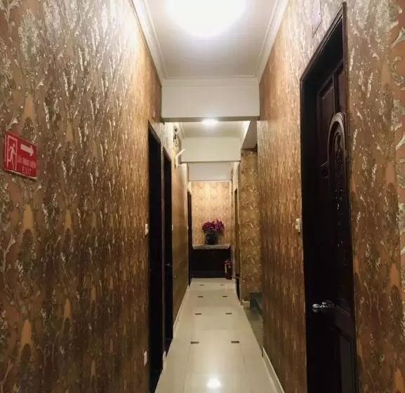 هتل Khách Sạn Hồng Tâm