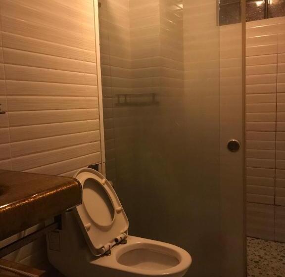 هتل Khách Sạn Hồng Tâm