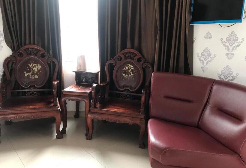 هتل Khách Sạn Hồng Tâm