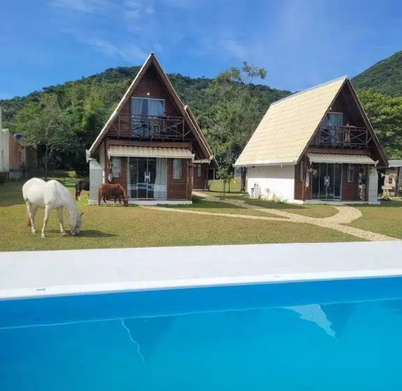ユースホステル Villa Park Chalés   A Sua Fazendinha Ao Lado Do Beto Carrero