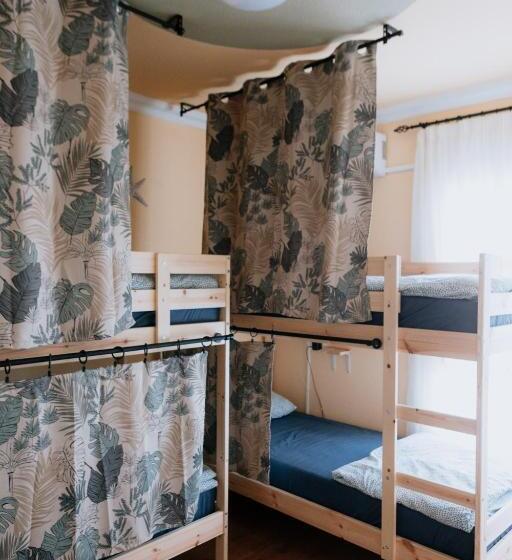 تختخواب و صبحانه Endless Summer Vibes