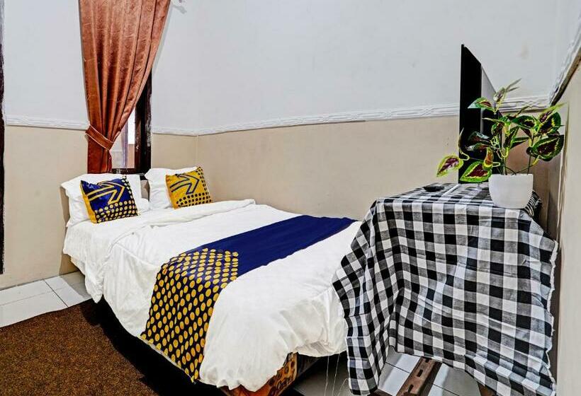 Hotel Spot On 91425 Mekargalih Homestay Syariah