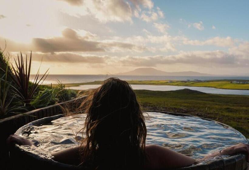 Отель Bigstyle Atlantic Lodge