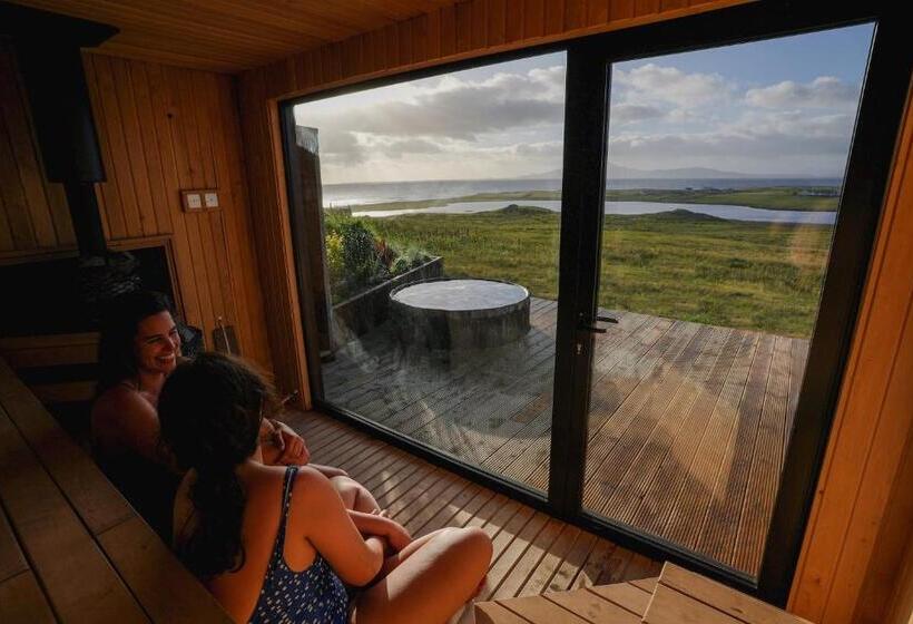 Отель Bigstyle Atlantic Lodge