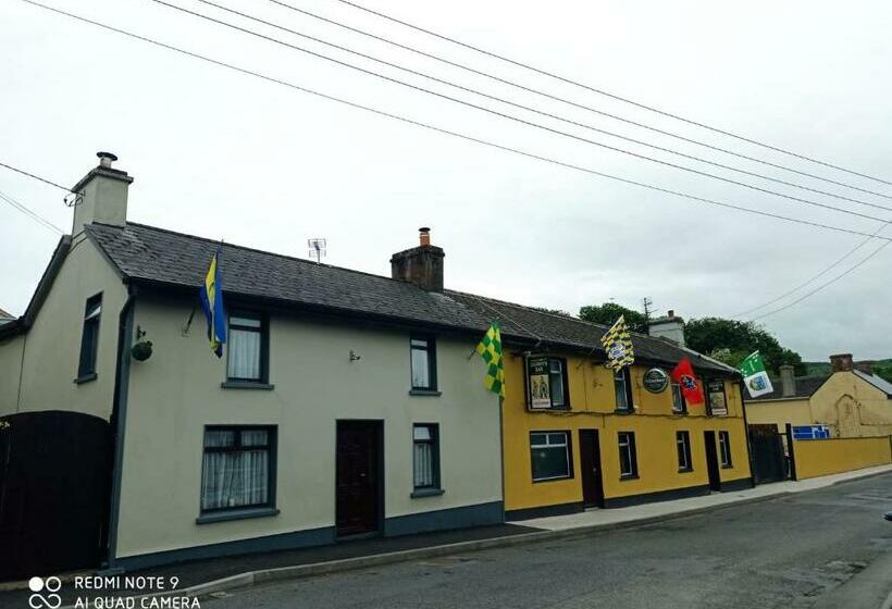 캡슐 호텔 Danny S Bar Restaurant & Accommodation