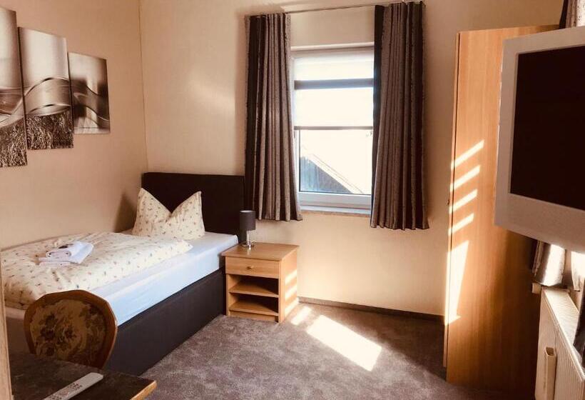 酒店 Restaurant Oberland