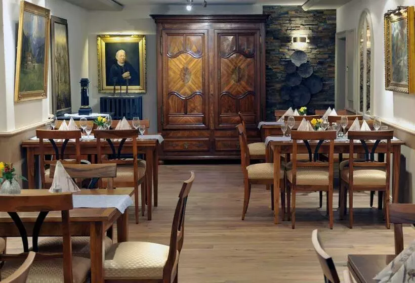 Retkeilymaja Gasthaus Zum Goldenen Hirschen