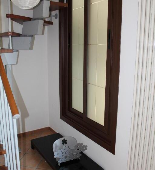 פנסיון Ali House