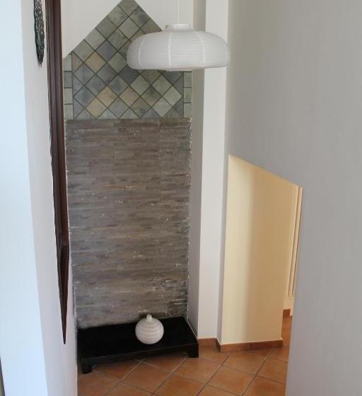 פנסיון Ali House