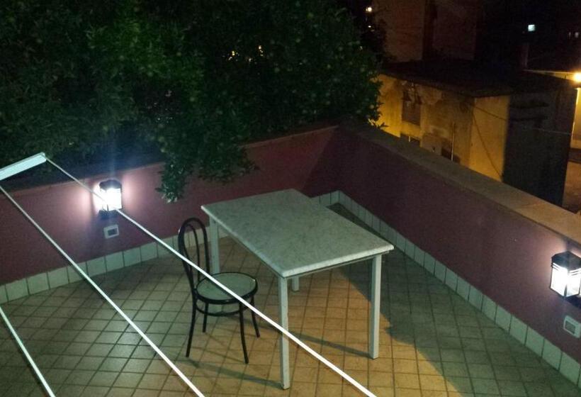 פנסיון Ali House