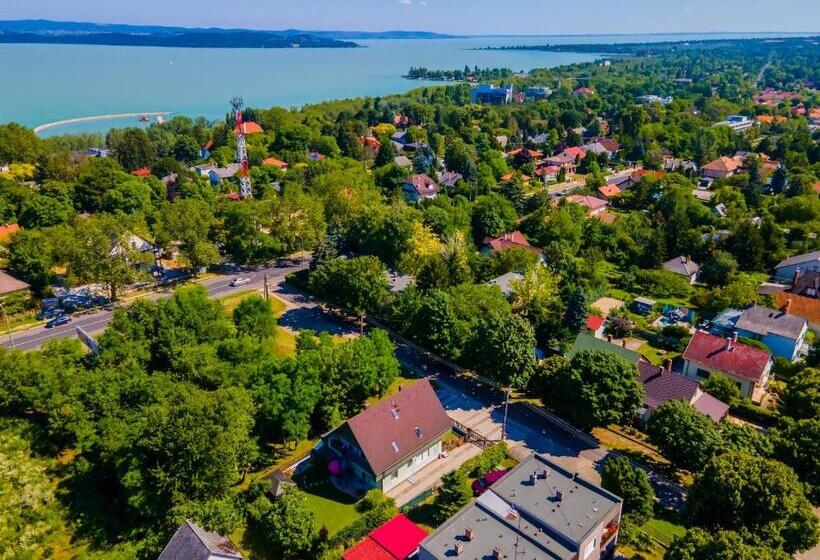 膳宿费 Csini Vendégház