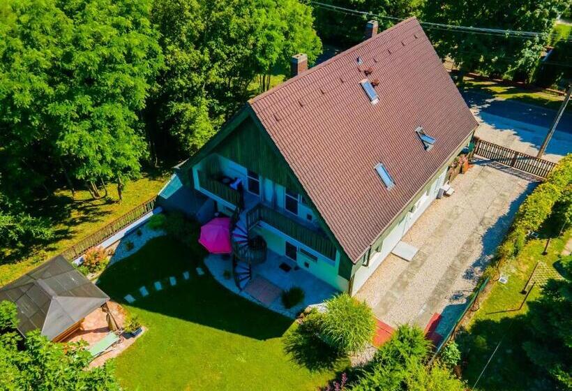 膳宿费 Csini Vendégház