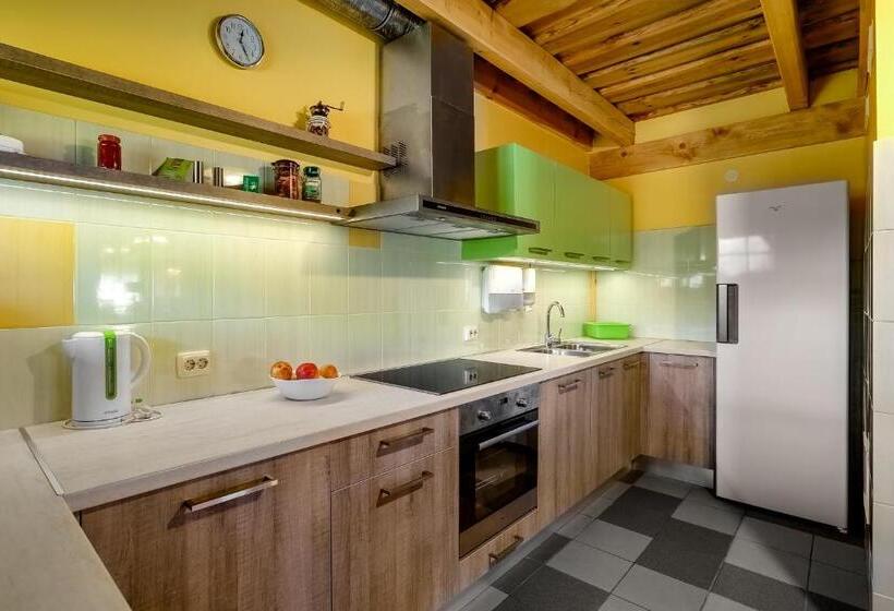 پانسیون Paegli Guest House