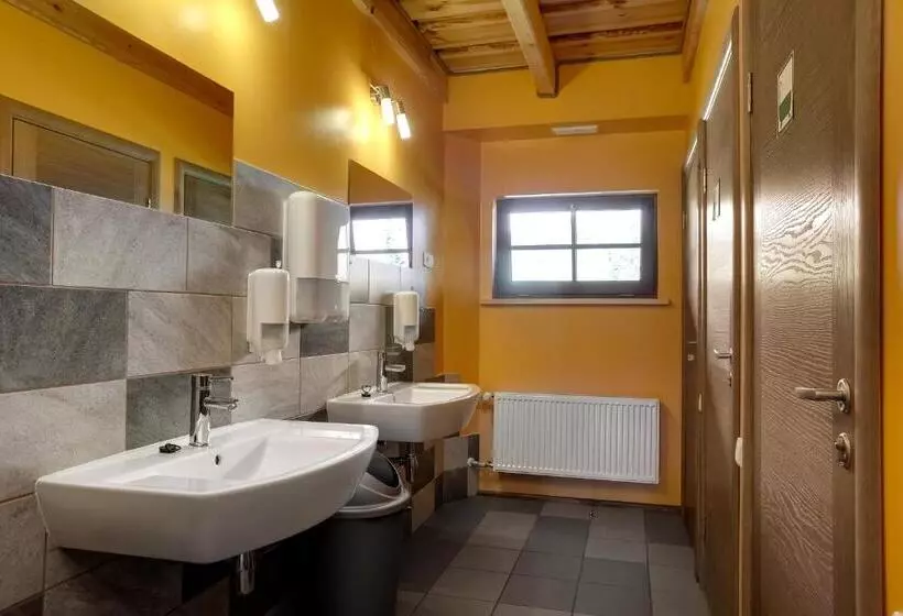 پانسیون Paegli Guest House