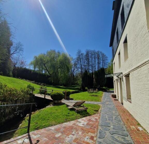 تختخواب و صبحانه Au Moulin Saint Nicol   Honfleur