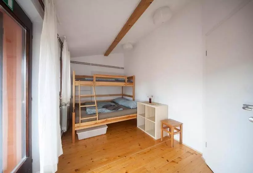 Hostel Xaxid