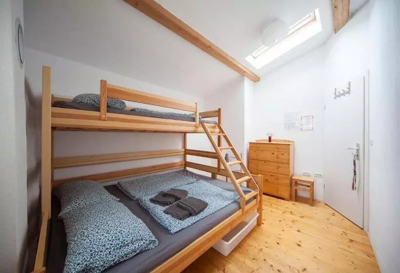 Hostel Xaxid