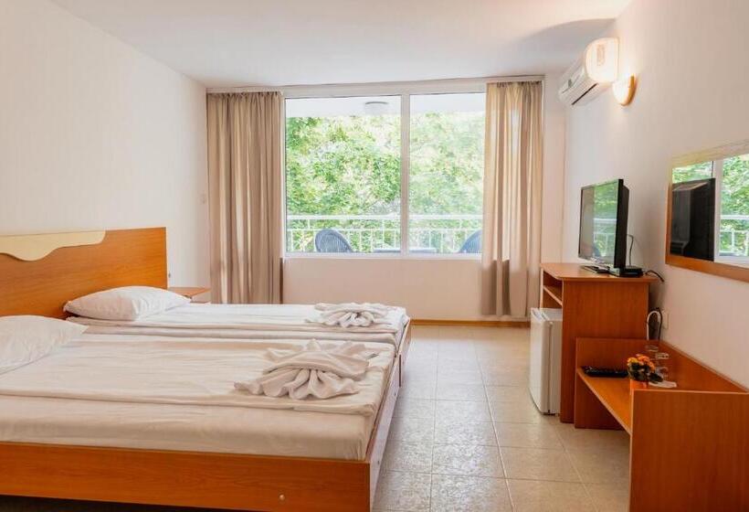 Hotel хотел ескана