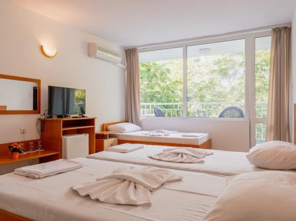 Hotel хотел ескана