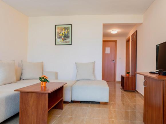 Hotel хотел ескана