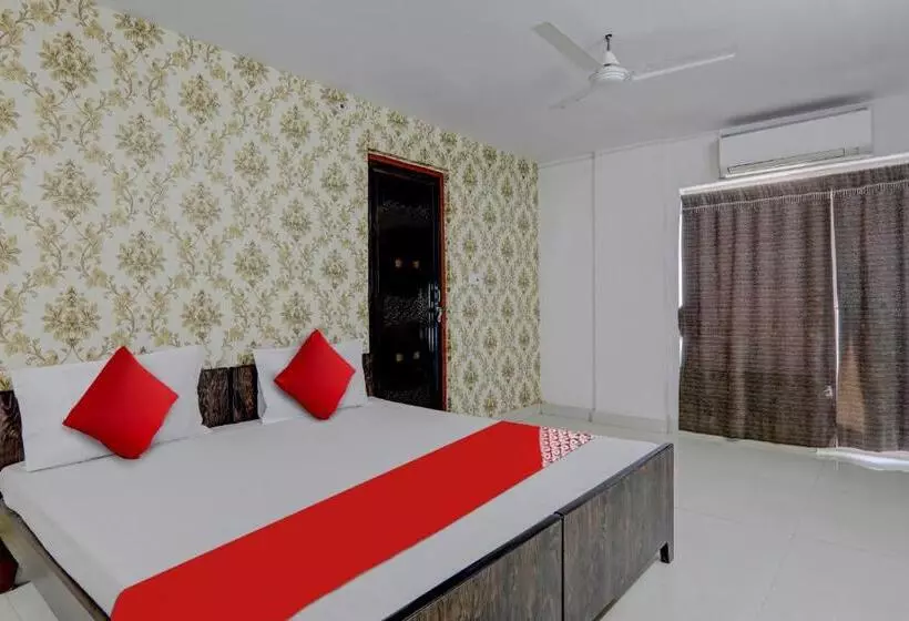 Hotelli Flagship Ck Inn Near Chaudhary Charan Singh International Airport