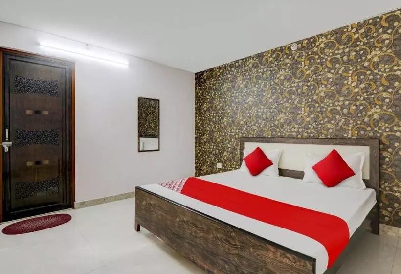 Hotelli Flagship Ck Inn Near Chaudhary Charan Singh International Airport
